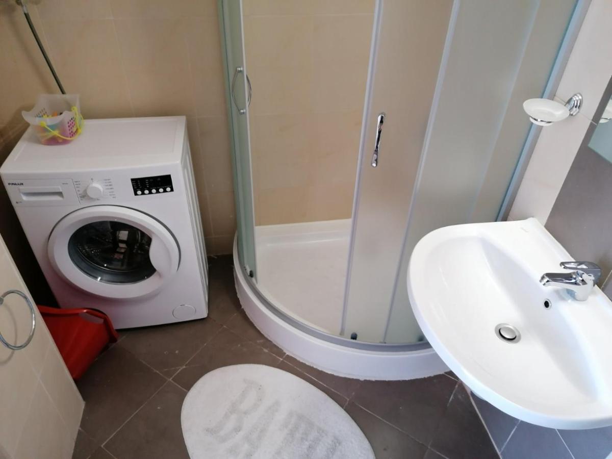 Luxury Apartments In St. John Park バンスコ エクステリア 写真