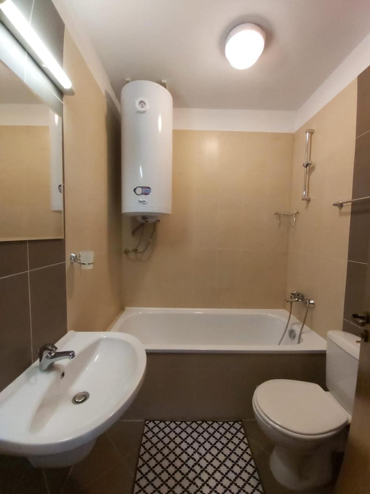 Luxury Apartments In St. John Park バンスコ エクステリア 写真